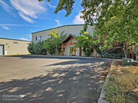 Bend Airport Industrial Building - Entrepôt