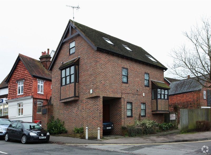 1 Wathen Rd, Dorking for lease - Building Photo - Image 3 of 3