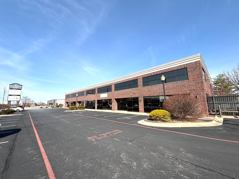 1515-1527 E Lark St, Springfield, MO for sale - Building Photo - Image 2 of 6