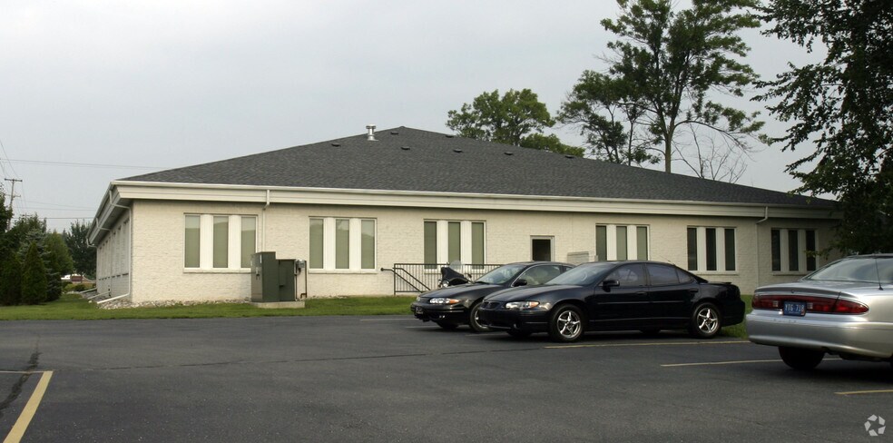 1000 W Saint Joseph St, Lansing, MI à louer - Photo du bâtiment - Image 3 de 28