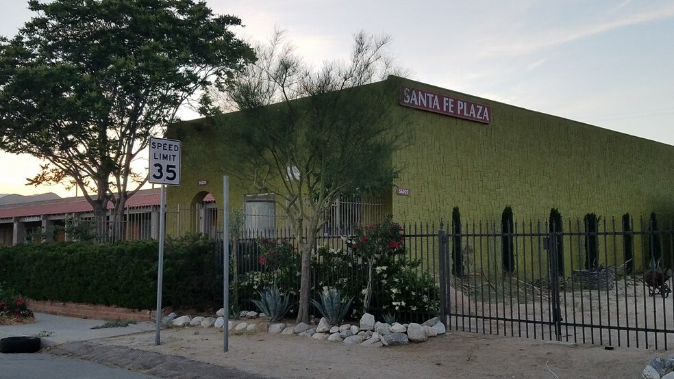 56020 Santa Fe Trl, Yucca Valley, CA à louer - Photo du bâtiment - Image 3 de 5