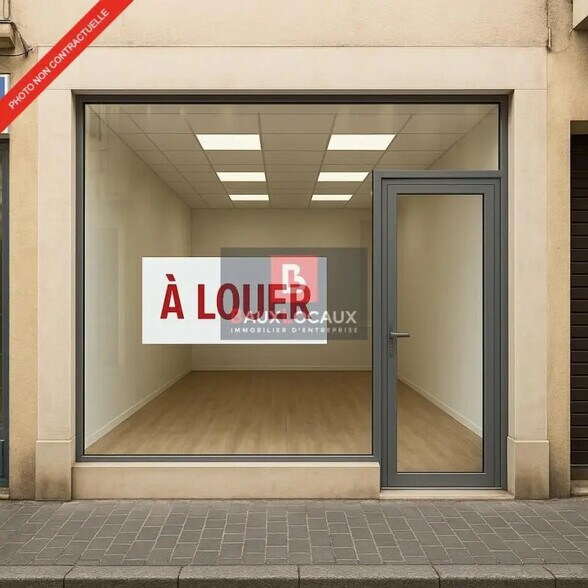 Retail in Salon-de-Provence for lease - Building Photo - Image 2 of 3