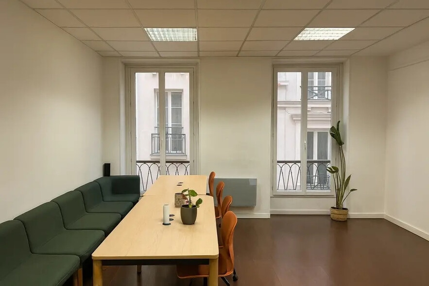 Office in Paris for lease - Interior Photo - Image 3 of 6