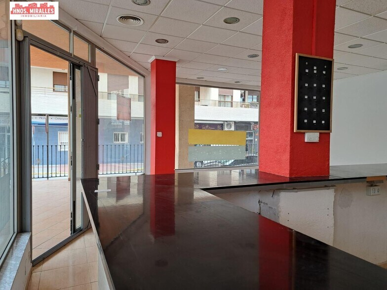 Retail in Dolores, Alicante for sale - Building Photo - Image 1 of 12