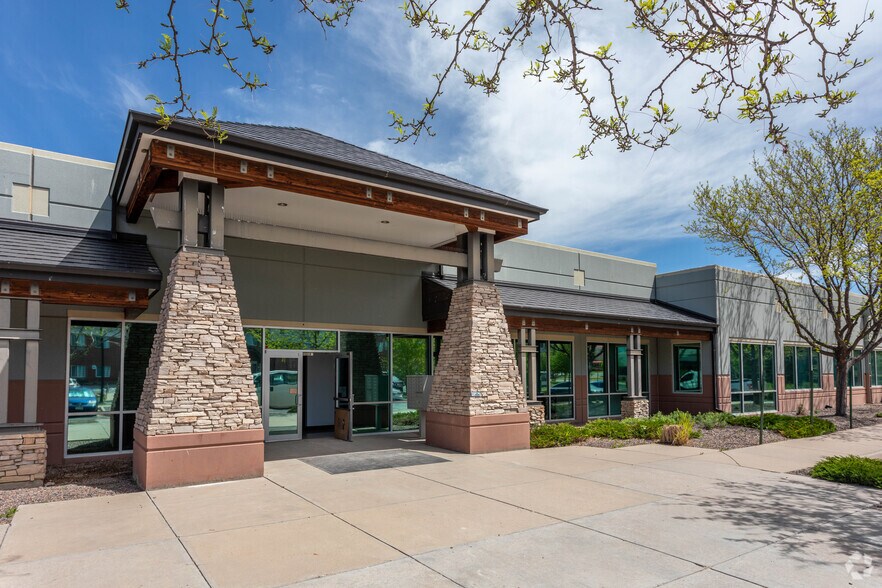 7001 Tower Rd, Denver, CO à vendre - Photo du bâtiment - Image 2 de 7