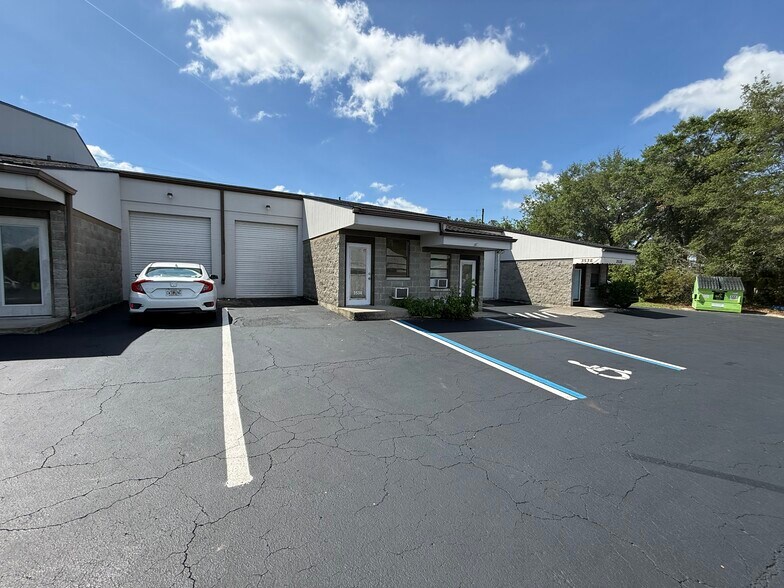 3536 NW 97th Blvd, Gainesville, FL à louer - Photo du bâtiment - Image 2 de 9
