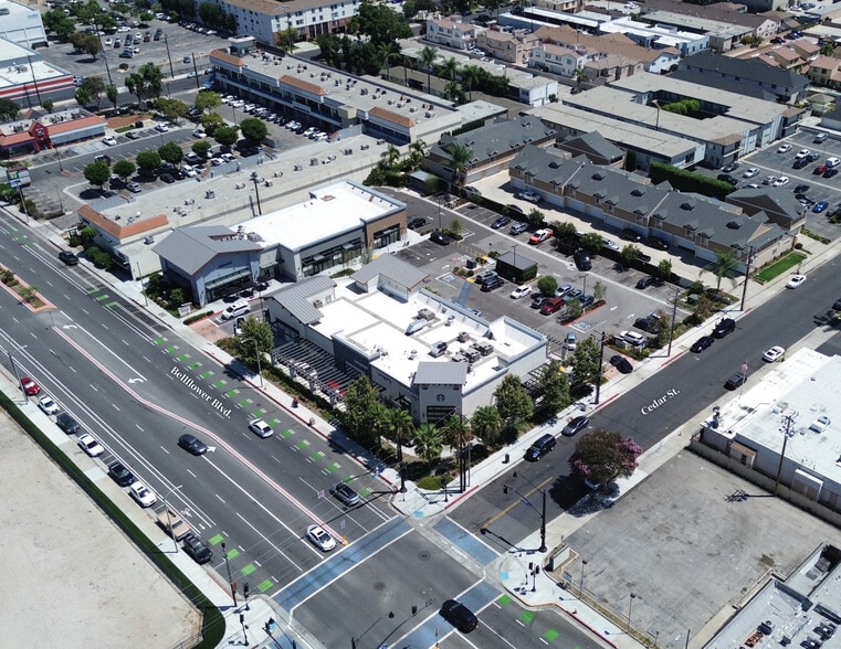 17640-17648 Bellflower Blvd, Bellflower, CA for sale - Building Photo - Image 2 of 9