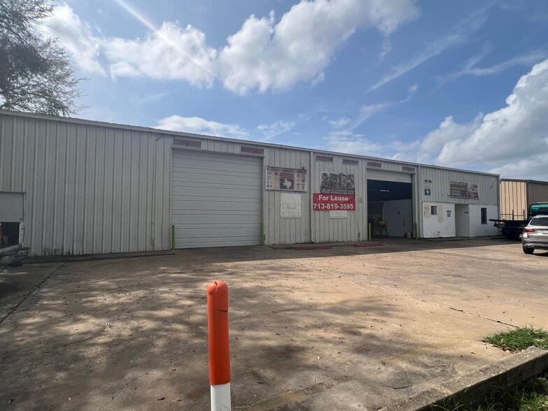 3612 Dunvale Rd, Houston, TX for lease - Building Photo - Image 2 of 3