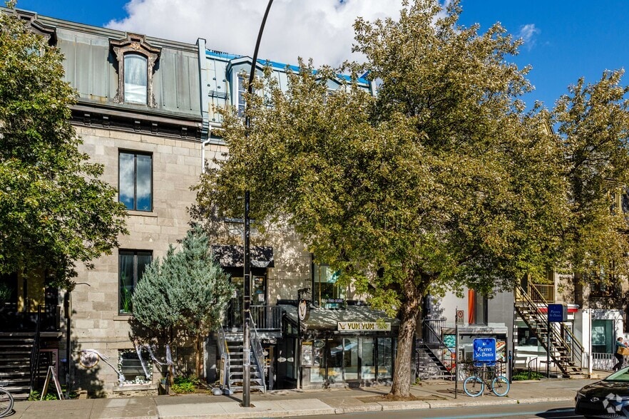 3891 Rue Saint-Denis, Montréal, QC à louer - Photo principale - Image 1 de 5