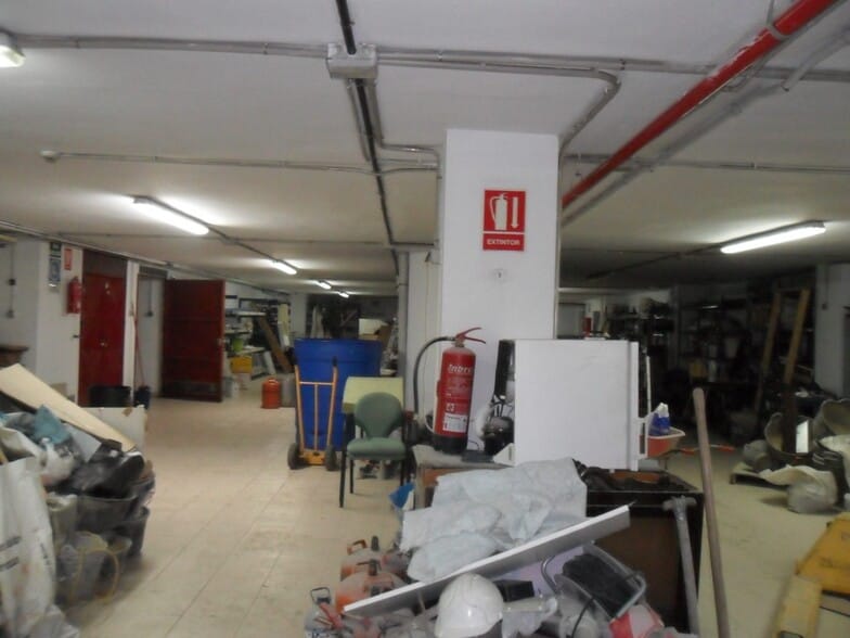 Retail in Cáceres, Cáceres for sale - Building Photo - Image 2 of 9