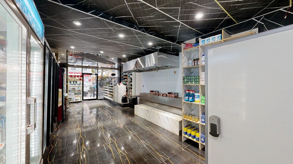 127 Bedford Ave, Brooklyn, NY à louer - Photo du bâtiment - Image 3 de 20