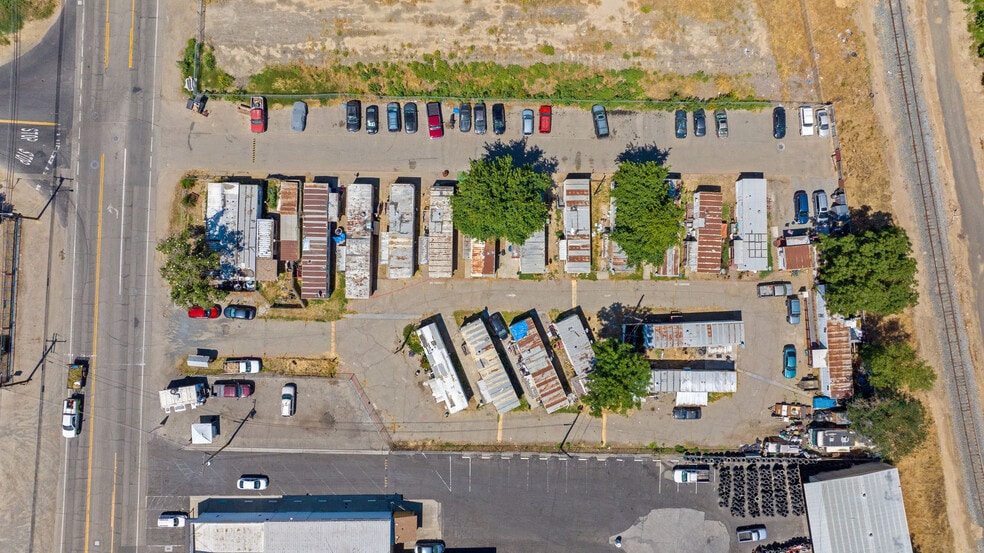 9000 Lacey Blvd, Hanford, CA for sale - Building Photo - Image 3 of 8