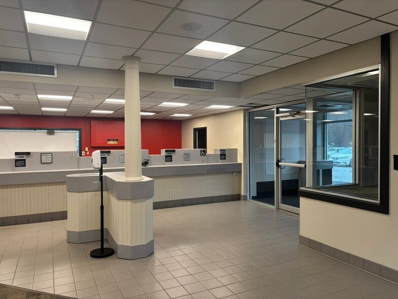 135 Main St, Freeport, ME for lease - Building Photo - Image 3 of 8