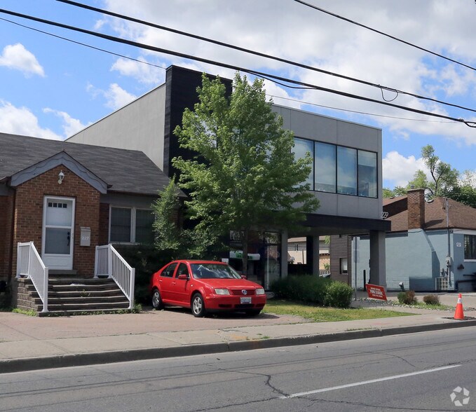 229 Sheppard Ave W, Toronto, ON à vendre - Photo principale - Image 1 de 20
