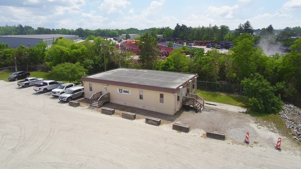 401 Telfair Rd, Garden City, GA à louer - Photo du bâtiment - Image 2 de 2