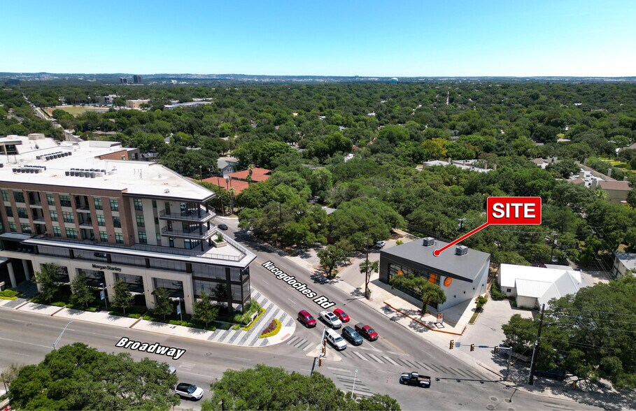 1206 Nacogdoches Rd, San Antonio, TX à louer - Photo du bâtiment - Image 1 de 8