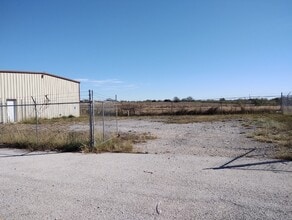 3012 FM 621, San Marcos, TX à louer Photo intérieure- Image 1 de 4