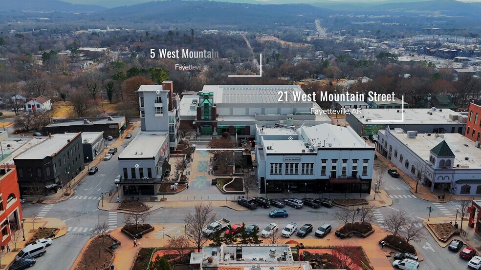1 W Mountain St, Fayetteville, AR à louer - Vidéo sur l’inscription commerciale - Image 2 de 28