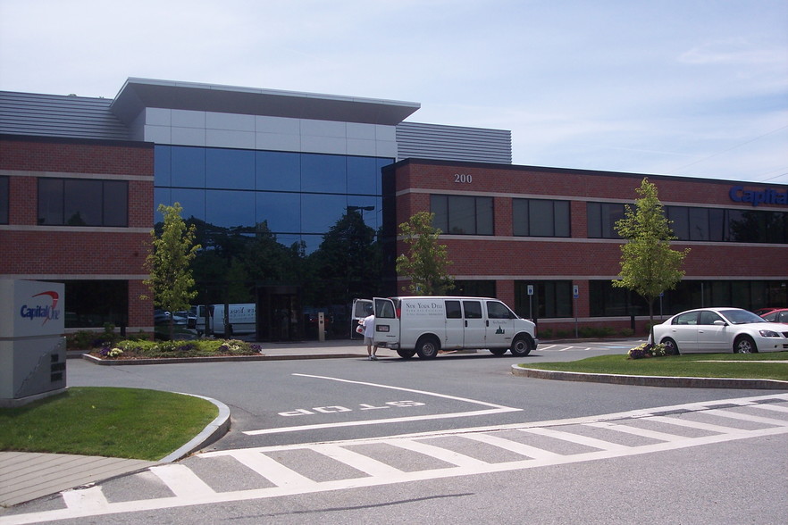 200 Staples Dr, Framingham, MA for lease - Building Photo - Image 2 of 4