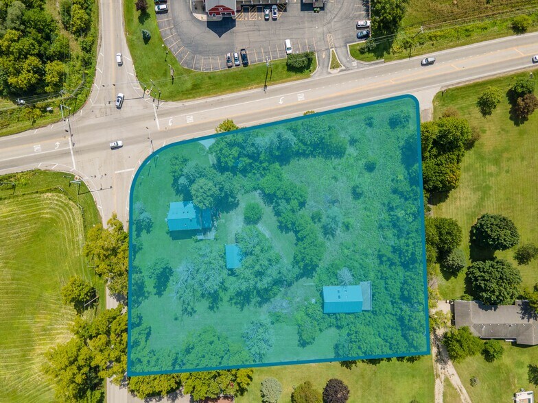 3104 Il-176, Crystal Lake, IL à vendre - Photo du bâtiment - Image 2 de 7
