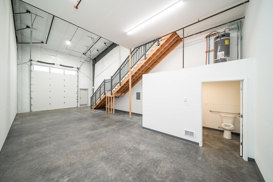 1708 Carolina St, Bellingham, WA for lease - Interior Photo - Image 2 of 12