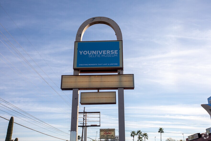 5750 E Broadway Blvd, Tucson, AZ à louer - Photo du bâtiment - Image 2 de 5