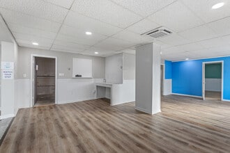 900 Mulberry St, Loudon, TN for lease Interior Photo- Image 2 of 18