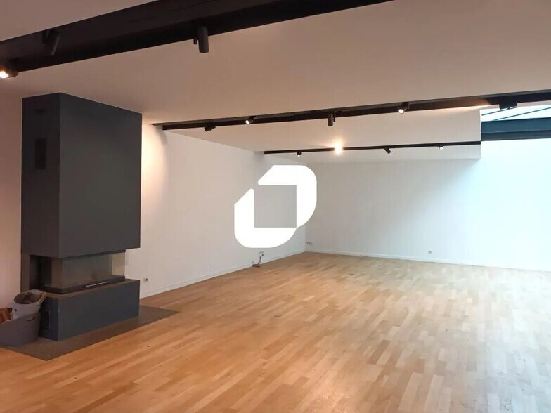 Bureau dans Lille à louer - Photo du bâtiment - Image 3 de 12