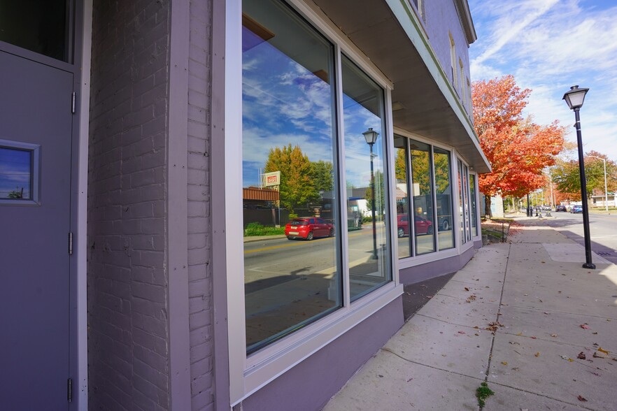 1643 N Wells St, Fort Wayne, IN for lease - Building Photo - Image 2 of 3