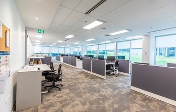 4601 Canada Way, Burnaby, BC à louer Photo intérieure- Image 2 de 5