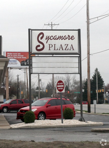 2106-2114 W Sycamore St, Kokomo, IN à vendre - Photo du bâtiment - Image 3 de 4
