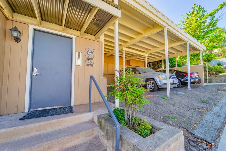 7987 Normal Ave, La Mesa, CA à vendre - Photo du bâtiment - Image 2 de 15
