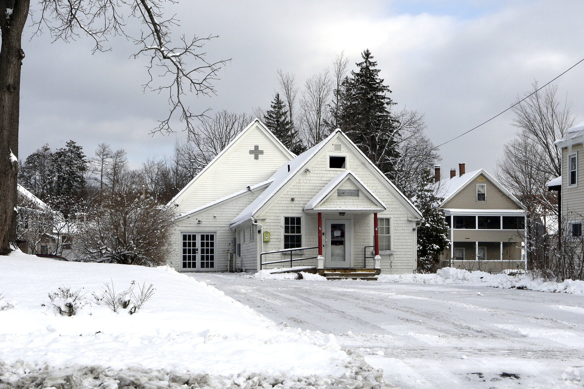 83 Court St, Keene, NH à vendre Photo principale- Image 1 de 1