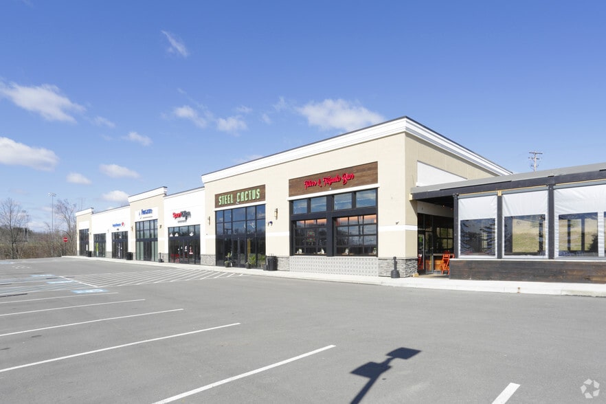 1001 Cool Springs Dr, Bethel Park, PA for lease - Building Photo - Image 2 of 14