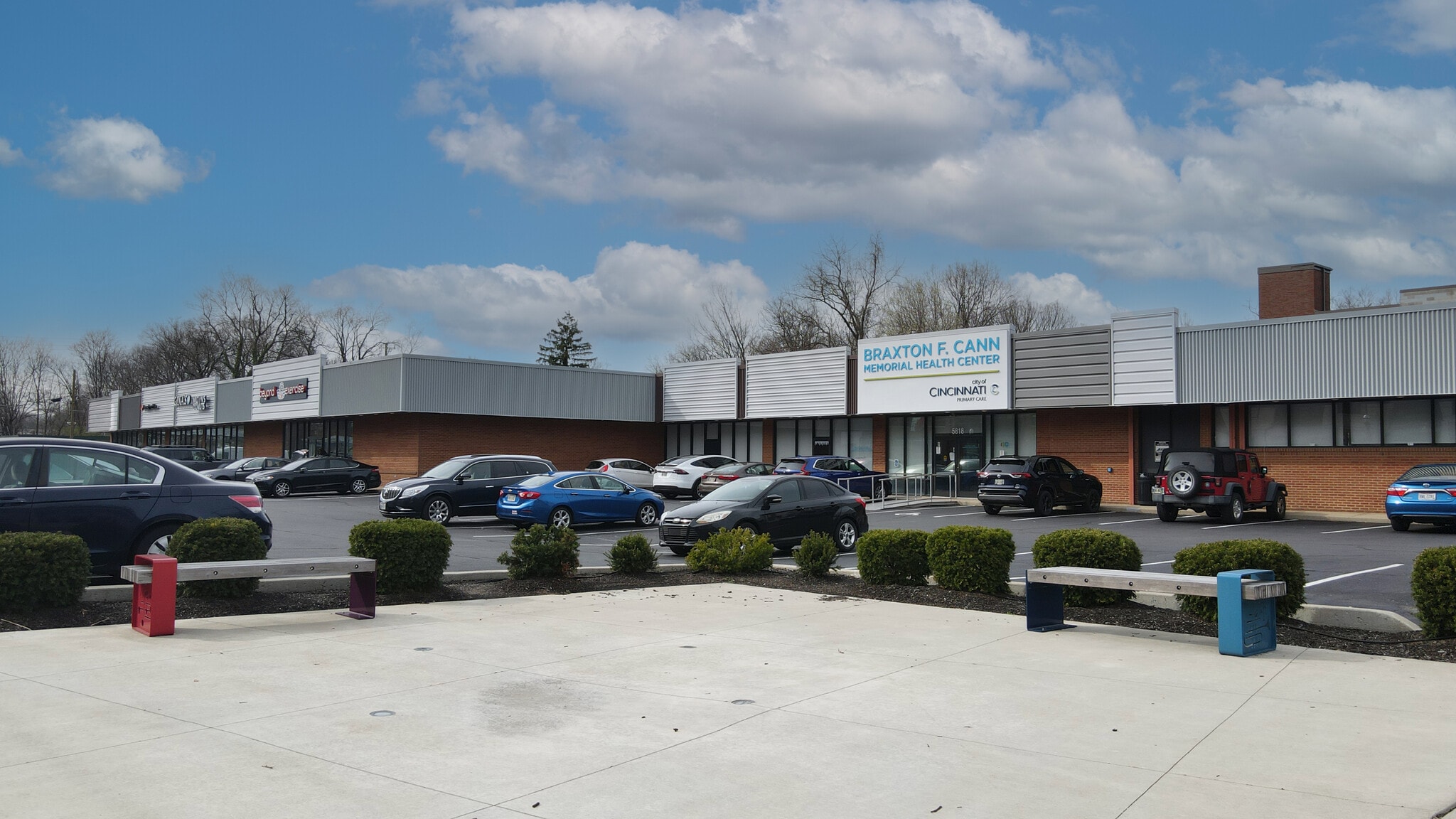 5810-5812 Madison Rd, Cincinnati, OH for lease Building Photo- Image 1 of 4