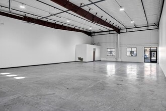 695 W 1700 S, Logan, UT for lease Interior Photo- Image 2 of 8