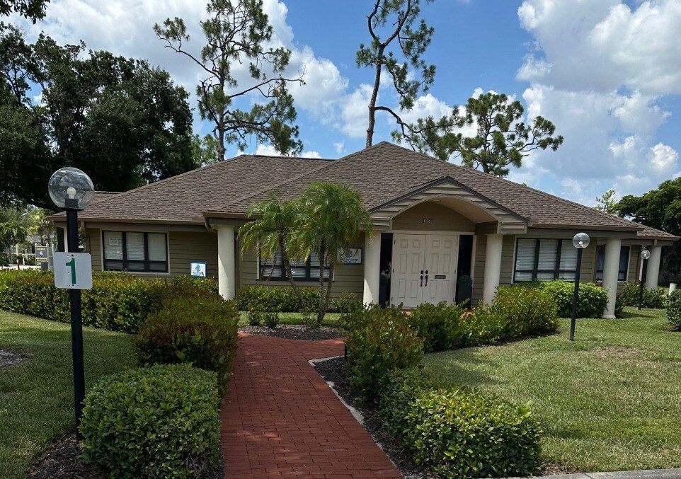 12679/12681 New Brittany Blvd, Fort Myers, FL à vendre Photo principale- Image 1 de 1