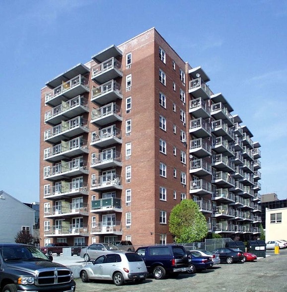 700 Summer St, Stamford, CT for sale - Building Photo - Image 3 of 50