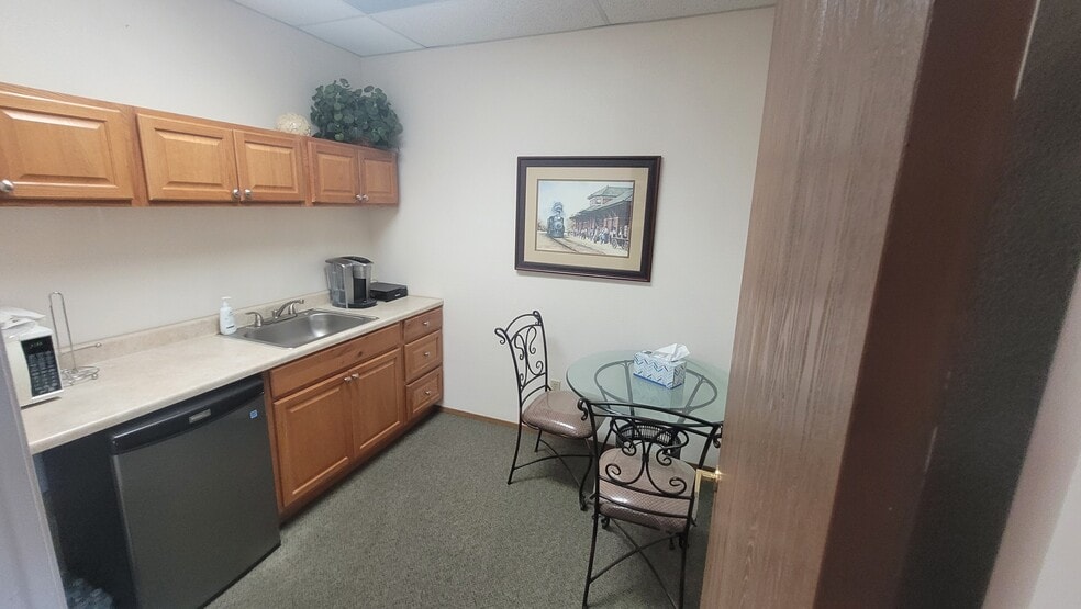 715-735 N Main St, Manteca, CA à louer - Photo du bâtiment - Image 3 de 8