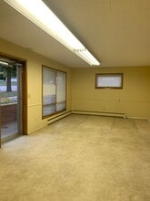 105 2nd Ave SW, Hutchinson, MN à louer Photo intérieure- Image 2 de 14