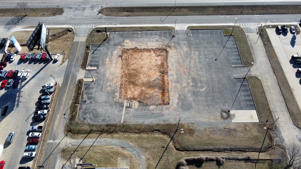 204 W Shawnee St, Muskogee, OK for sale - Building Photo - Image 1 of 3