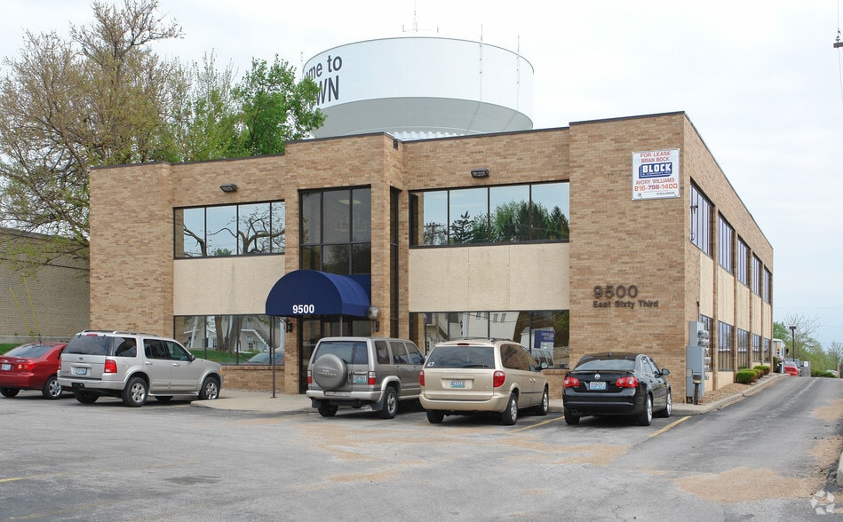 9500 E 63rd St, Raytown, MO à vendre - Photo du bâtiment - Image 2 de 4