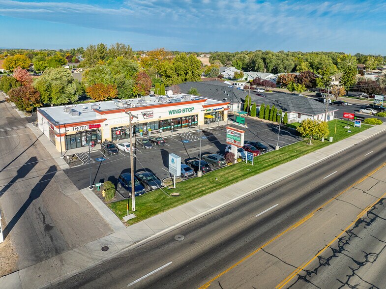 2025 12th Ave, Nampa, ID à louer - Photo du bâtiment - Image 2 de 5