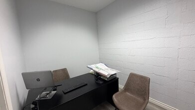 10545 Burbank Blvd, North Hollywood, CA for lease Interior Photo- Image 2 of 6
