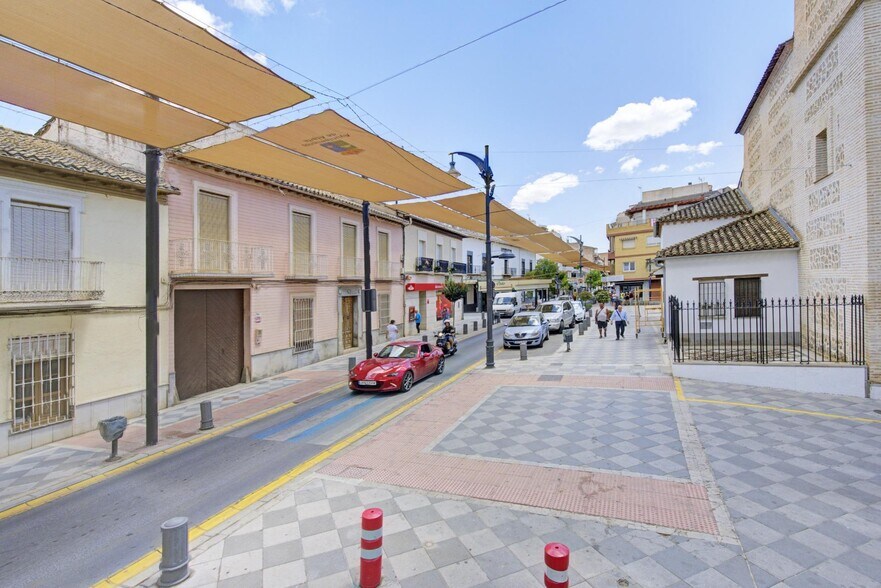 Avenida Andalucía, 19, Atarfe, Granada à vendre - Photo du bâtiment - Image 3 de 19