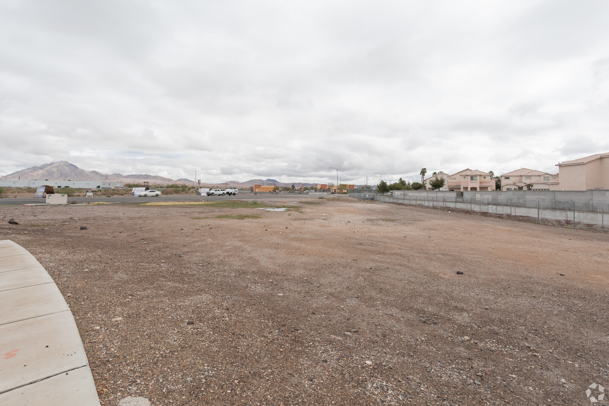 E Russell Rd, Henderson, NV for sale Primary Photo- Image 1 of 1