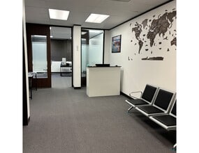 3731 Briarpark Dr, Houston, TX à louer Photo intérieure- Image 1 de 5