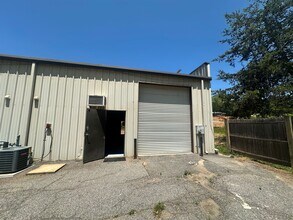 1847 Canton Hwy, Cumming, GA for lease Interior Photo- Image 2 of 7