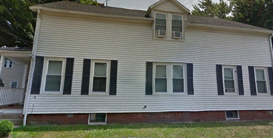 2 Greystone Ave, North Providence, RI à vendre - Photo du bâtiment - Image 3 de 7