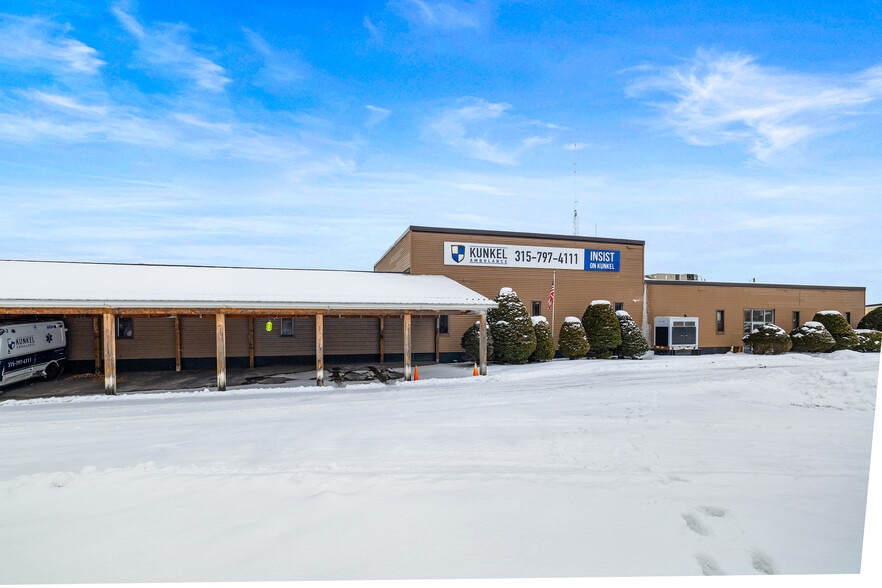 410 Catherine St, Utica, NY for sale - Building Photo - Image 3 of 23